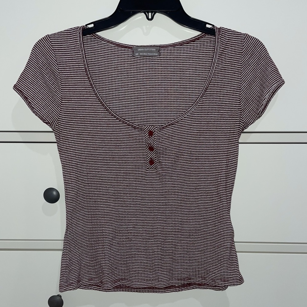PURPLE AND WHITE STRIPPED T-SHIRT